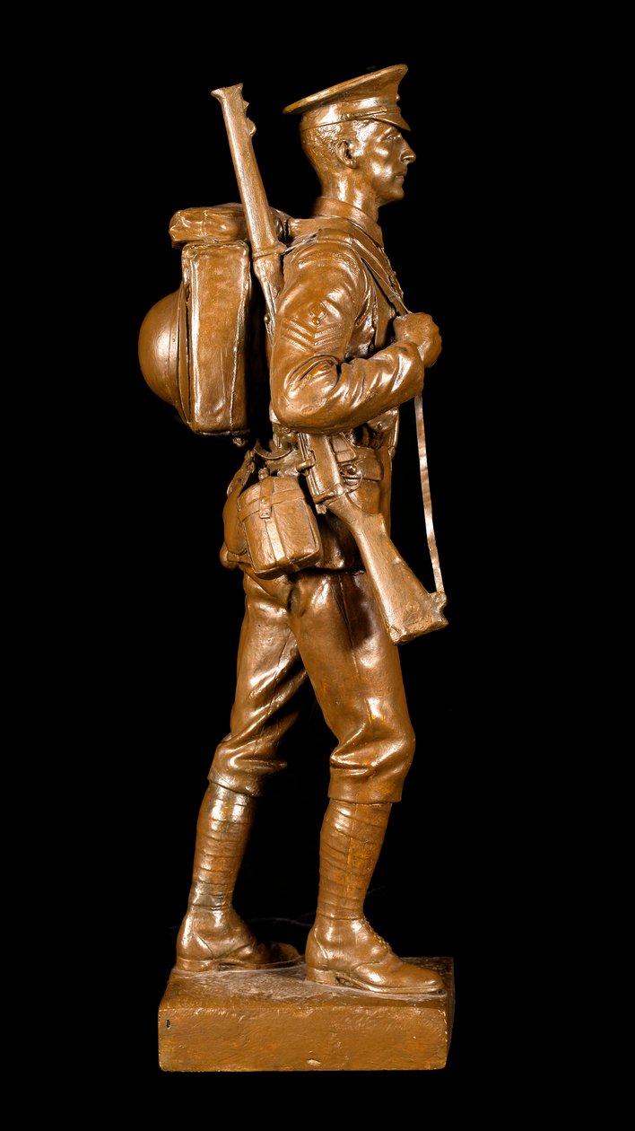 A gránátos gárda őrmestere menetrendben, 1920 körül (vakolat bronz színű patinával) alkotó: George Edward Wade