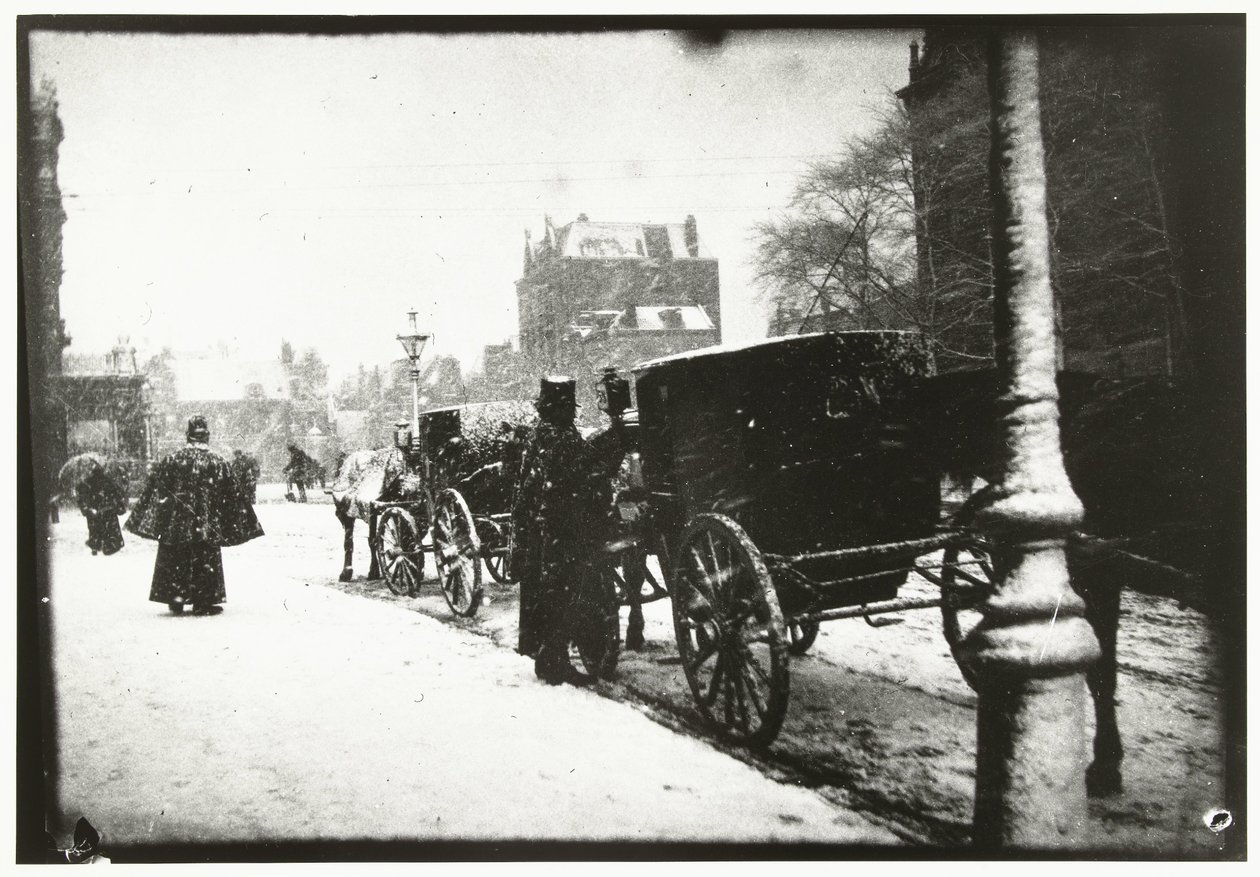 Az amszterdami Leidseplein látképe kocsiforgalommal egy téli napon alkotó: George Hendrik Breitner