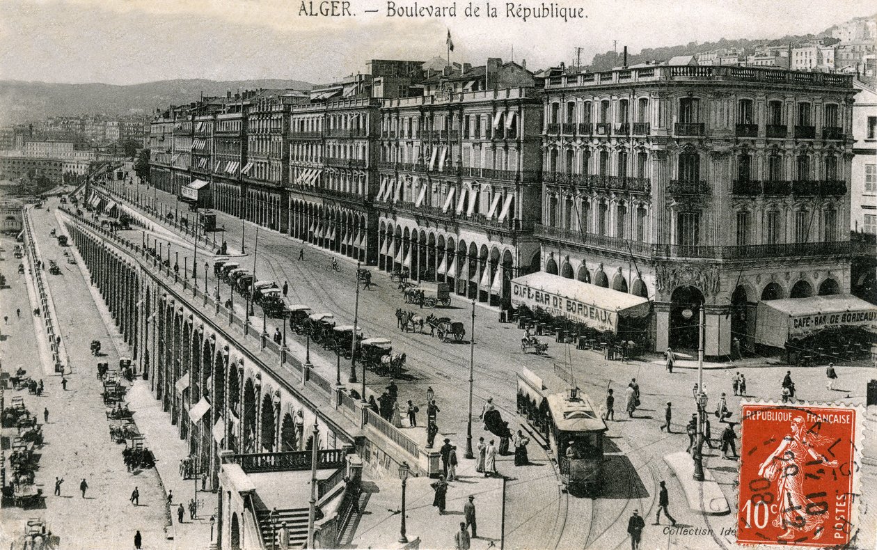 Képeslap, amely a Boulevard de la Republique-t ábrázolja, Algír, Algéria alkotó: Bartolome Esteban and studio Murillo