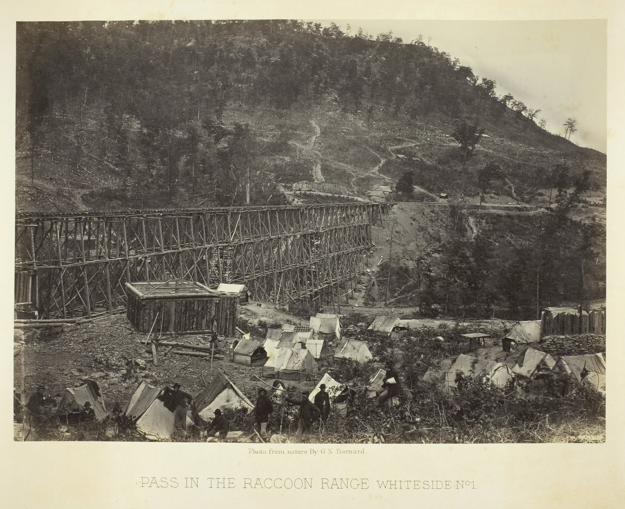 Hágó a Raccoon Range területén, Whiteside 1. szám, 1864. alkotó: George N. Barnard