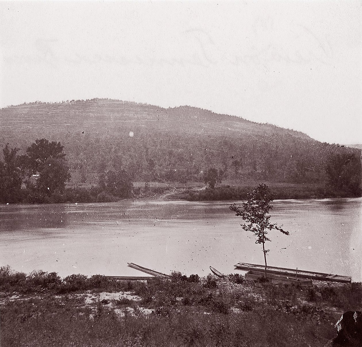 Kilátás a Tennessee folyóra, kb. 1864. alkotó: George N. Barnard