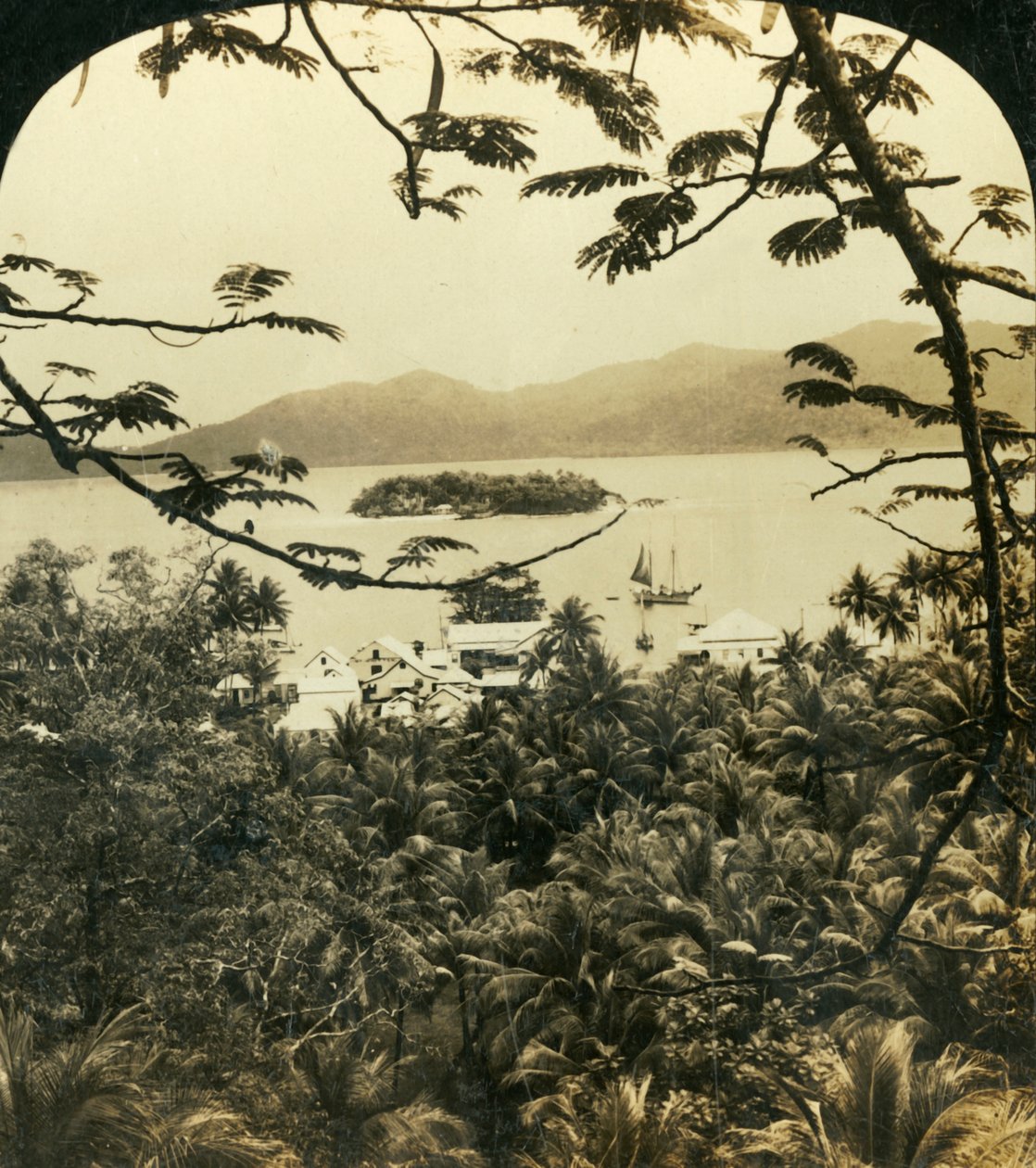 A kilátás Samarairól, Brit Új-Guinea, 1909. alkotó: George Rose