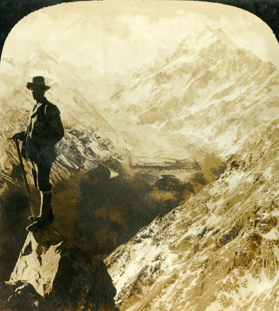 Mount Cook és a Hooker-gleccser feje, Új-Zéland, 1909. alkotó: George Rose