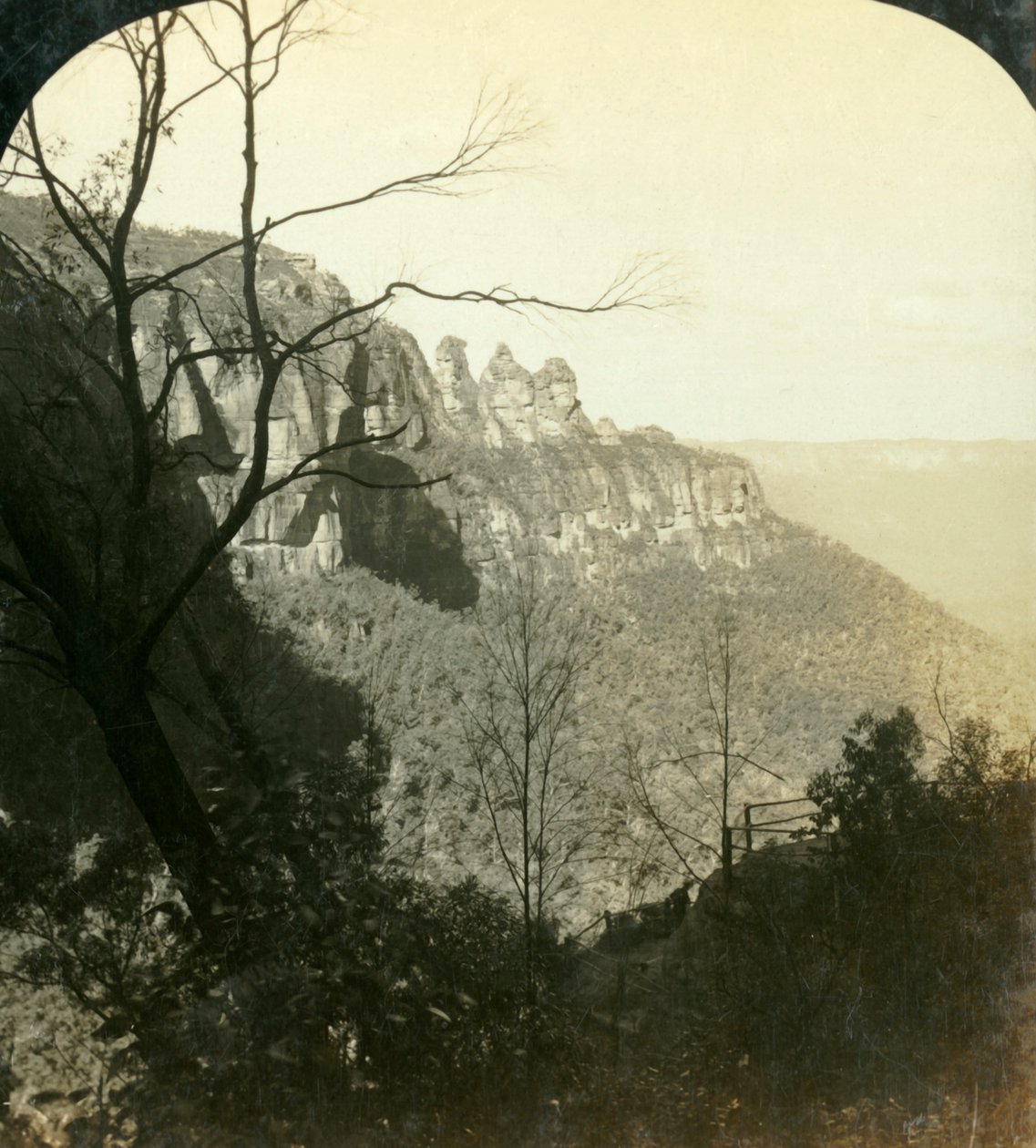 A Katoomba- és Jamieson-medencék, Kék-hegység, Új-Dél-Wales, Ausztrália, 1908. alkotó: George Rose