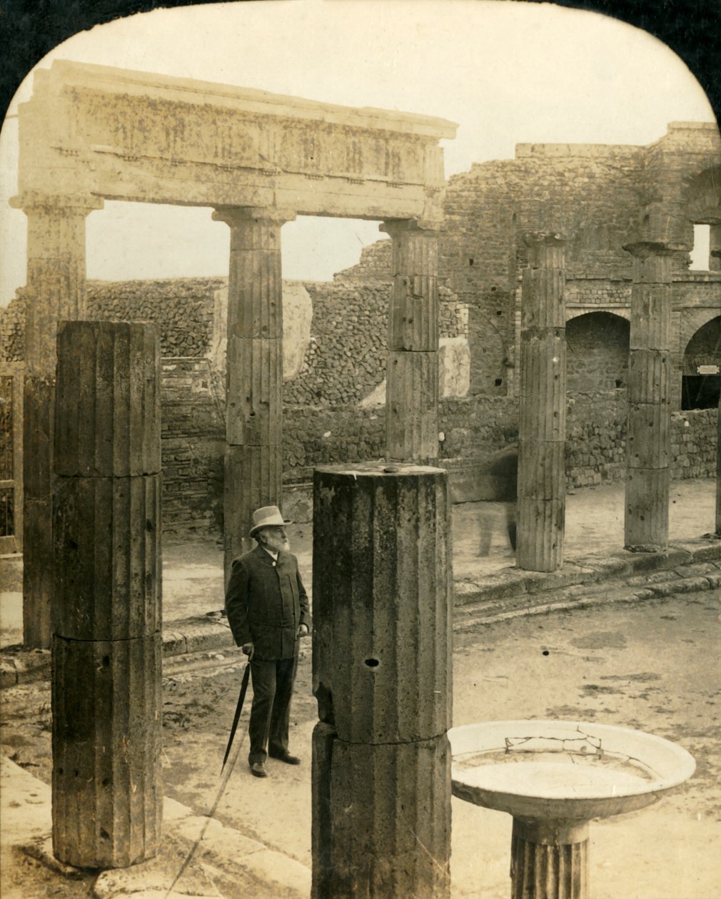 Háromszög fórum, Pompei romjai, Olaszország, 1909. alkotó: George Rose