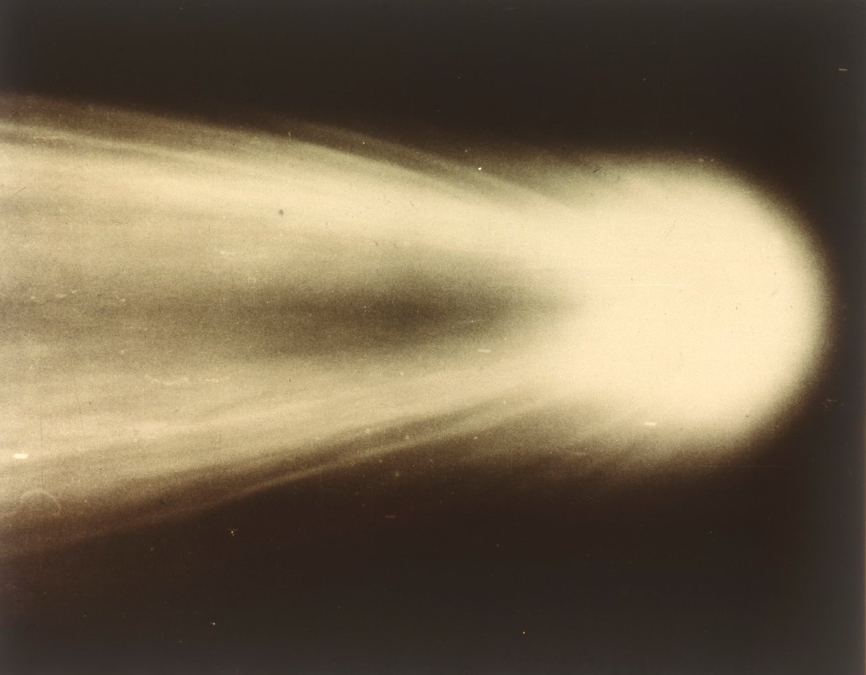 Halley-üstökös, 1910. május 8. alkotó: George Willis Ritchey