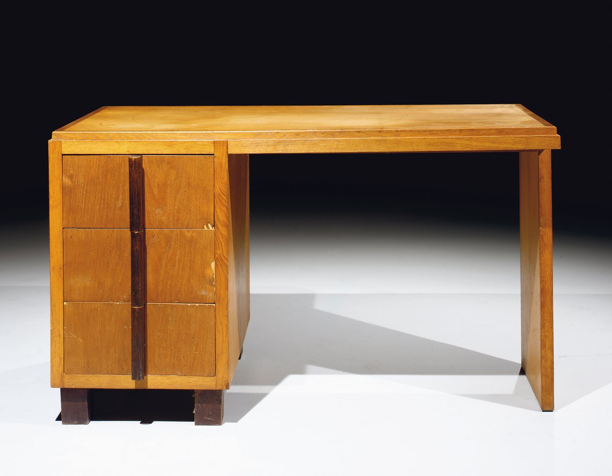Íróasztal, 1930 körül alkotó: Georges Djo Bourgeois