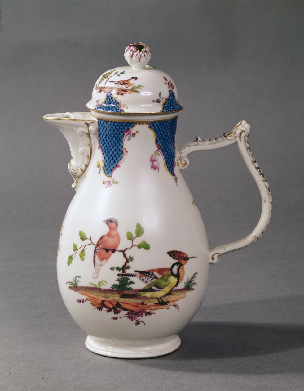Meisseni porcelán kávéskanna, 1760 körül (porcelán) alkotó: German School