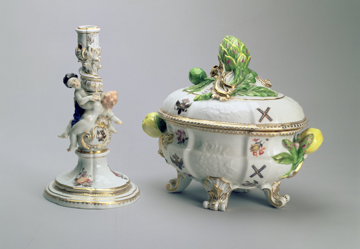 Gyertyatartó és fedett tál a St. Andrew Service-ből, Meissen, 1744-5 (porcelán) alkotó: German School