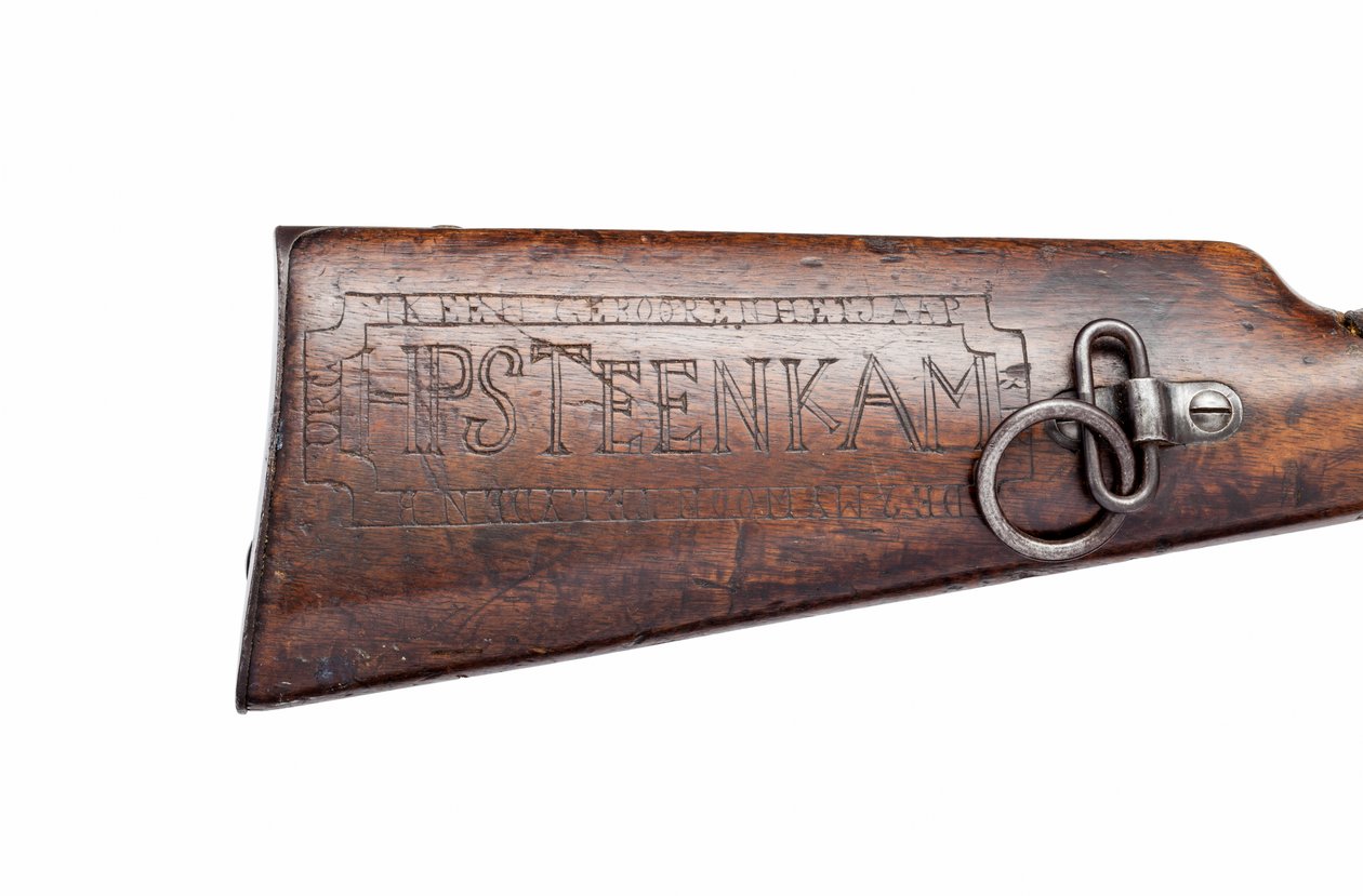 A búr kommandósok által használt Mauser 7 mm-es lovassági karabély alkotó: German School