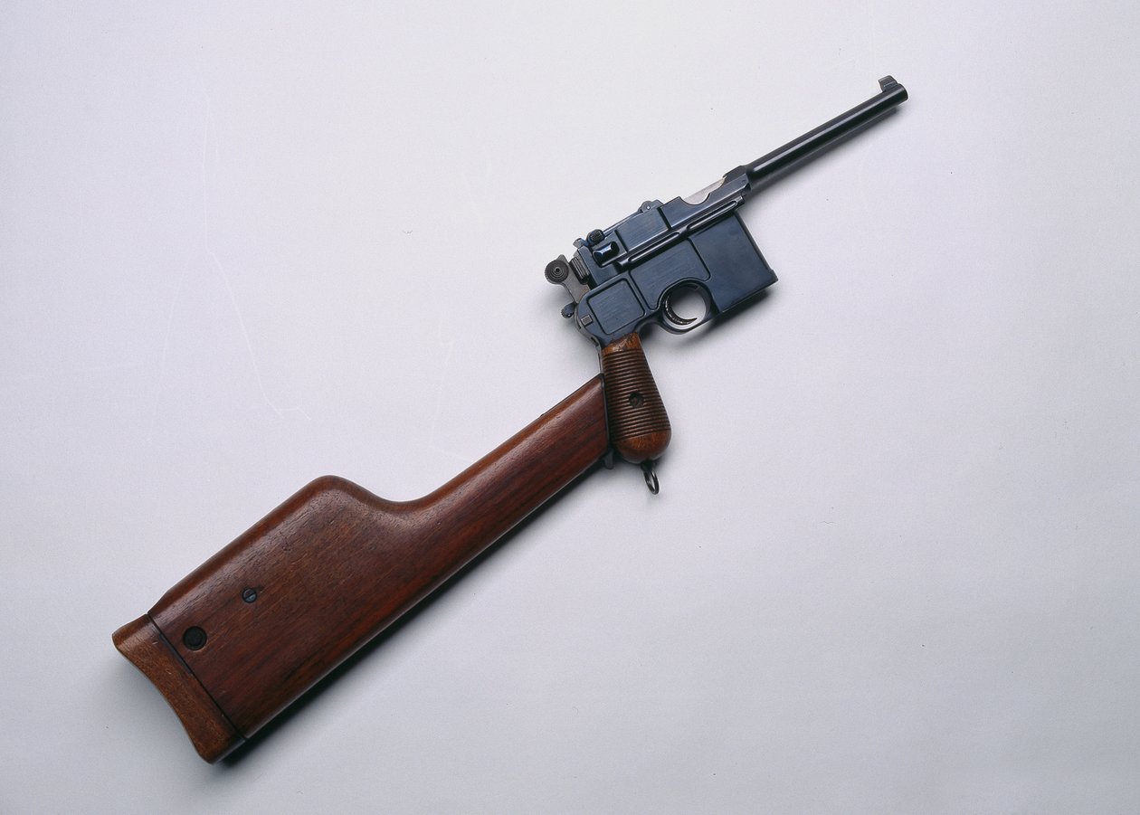 Mauser öntöltő 7,63 mm-es pisztoly M1896,1898 kb. alkotó: German School