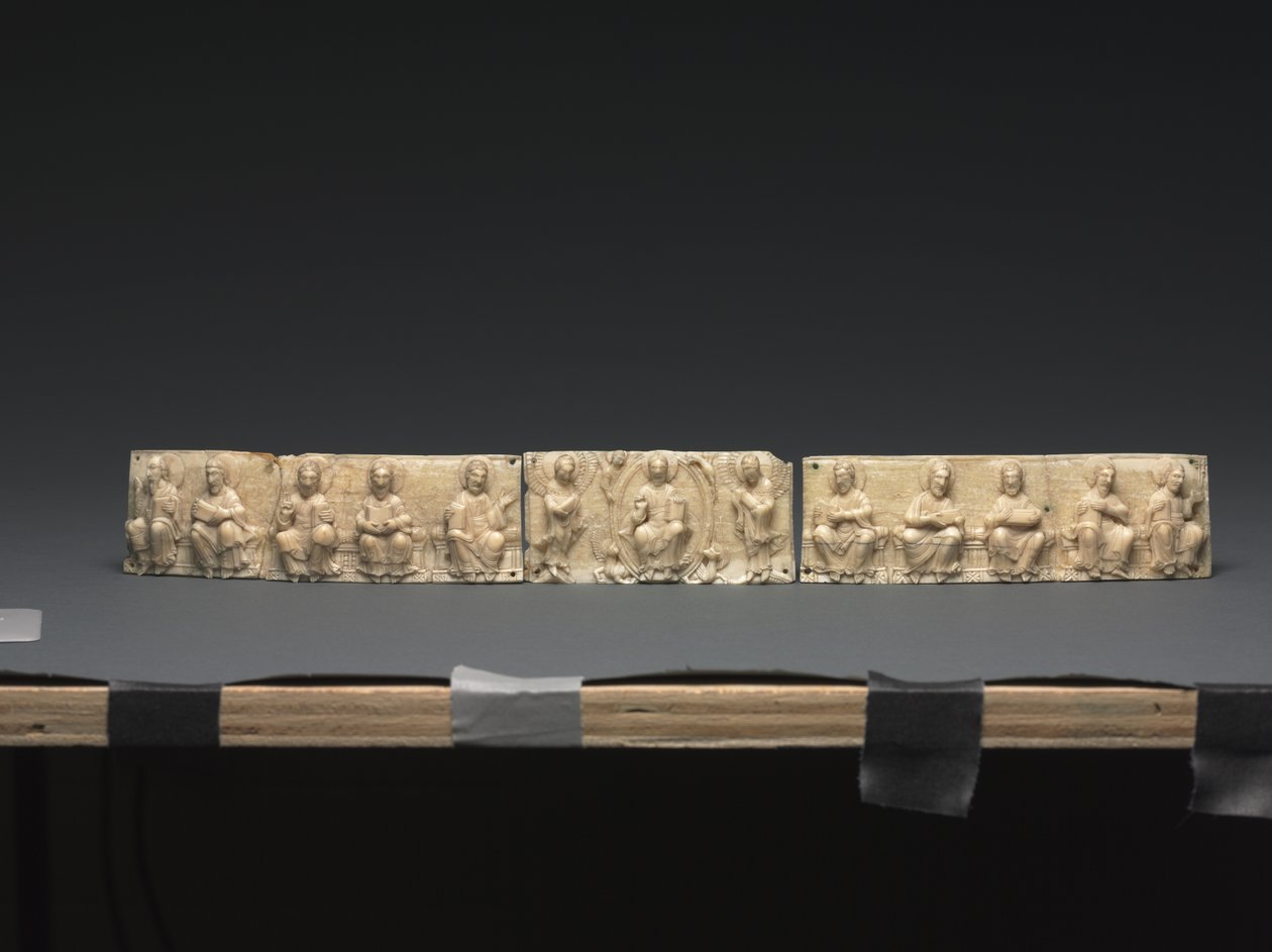 Emléktábla egy hordozható oltárról: Krisztus és az apostolok, Alsó-Rajna völgye, 1050-1100 alkotó: German School