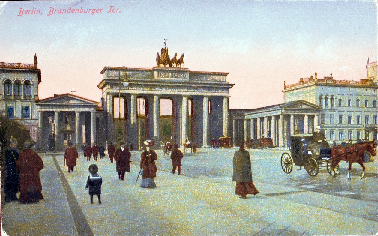 A berlini Brandenburgi kaput ábrázoló képeslap, 1914 előtt (színes fotó) alkotó: German School