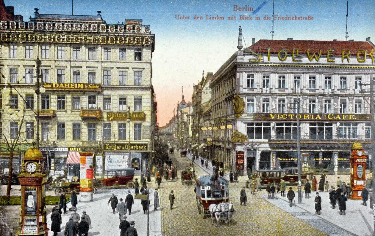 A berlini Unter den Linden és a Friedrichstrasse-t ábrázoló képeslap, 1910 körül (színes fotó) alkotó: German School