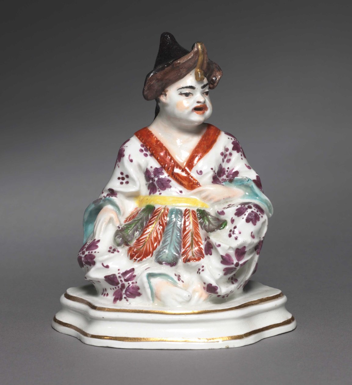 Ülő kínai figura, gyártó Meissen Porcelángyár, 1730 körül alkotó: German School
