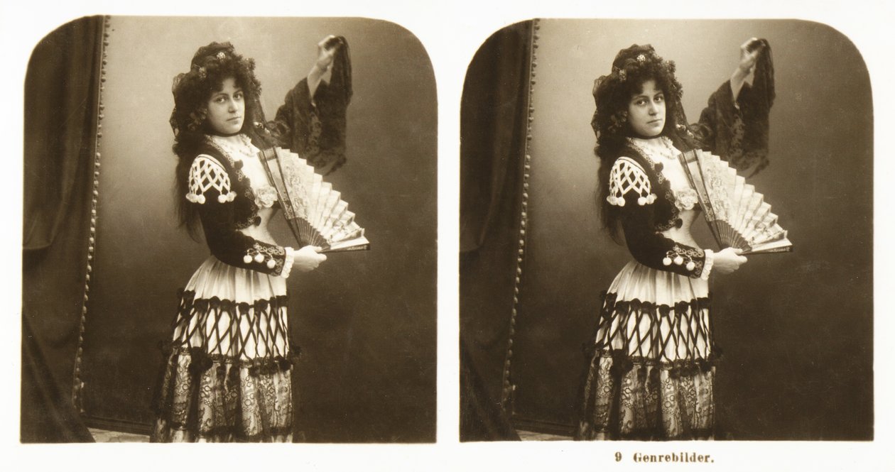 Sztereoszkópikus kártya, amely egy fiatal nőt ábrázol hagyományos spanyol viseletben Aragónia környékéről, 1900 körül (szépia fotó) alkotó: German School