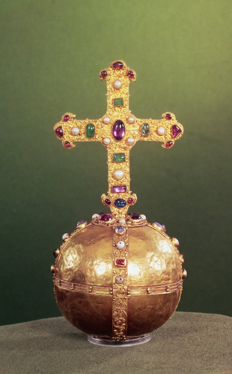 A Szent Római Császárok Császárgömbje, nyugatnémet, 12. század vége (arany fóliával borított gyantaszerű massza, gyöngyökkel díszítve) alkotó: German School