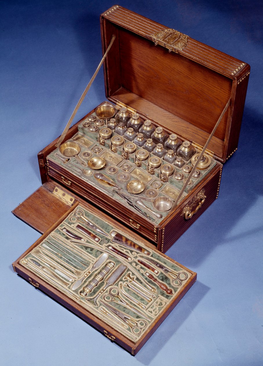 Utazási sebészeti és gyógyszertári készlet. 1640. Augsburg. Dekoratív művészet, Párizs. alkotó: German School