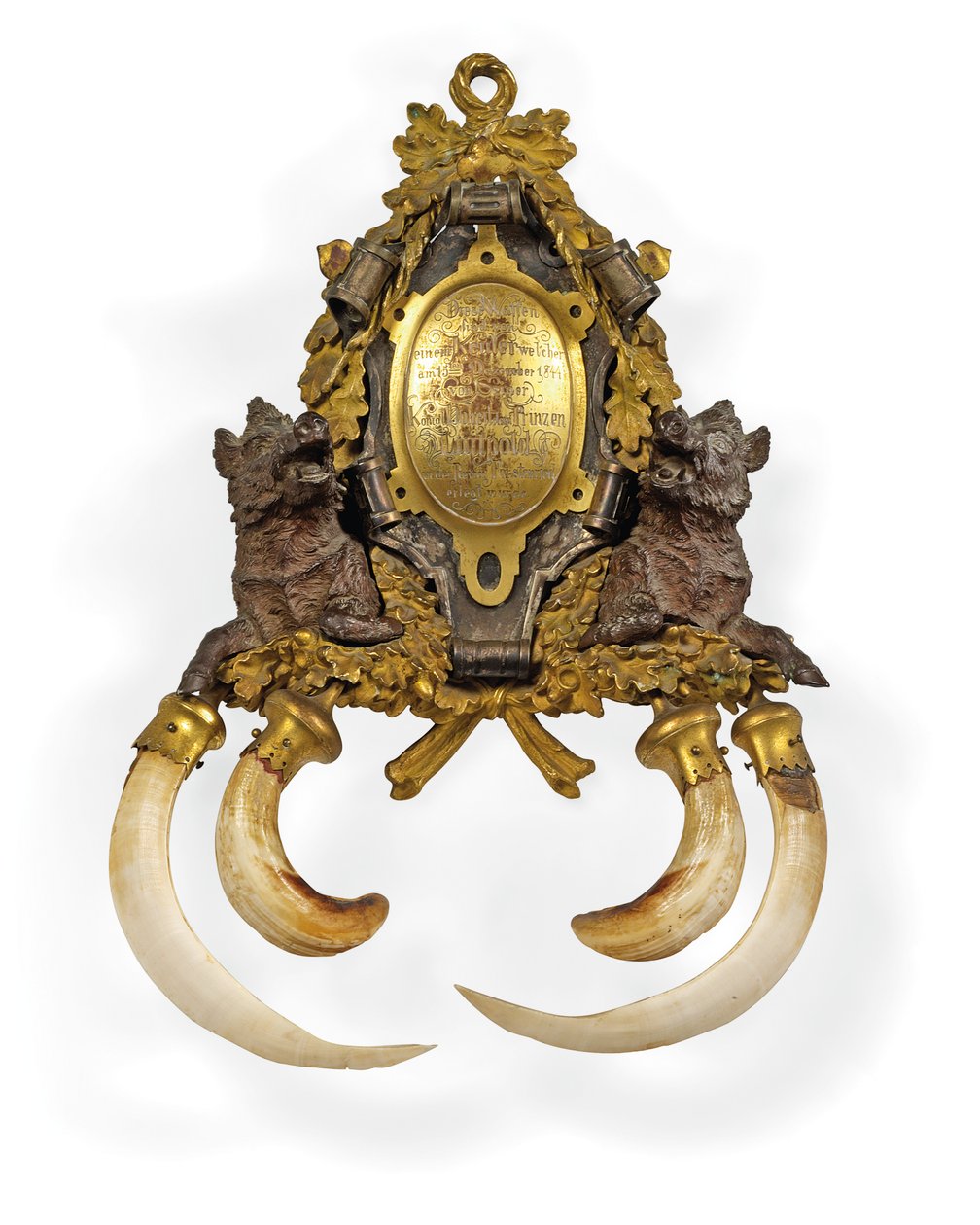 Trophy, München, 1845 körül (ormolu, bronz és ezüst szerelésű vadkan agyar) alkotó: German School