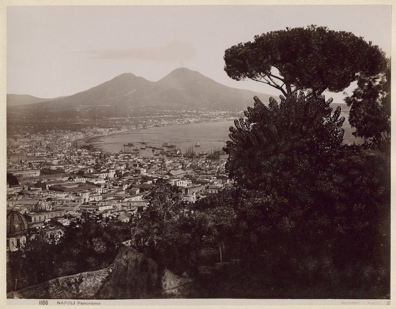 Nápoly panorámája alkotó: Giorgio Sommer
