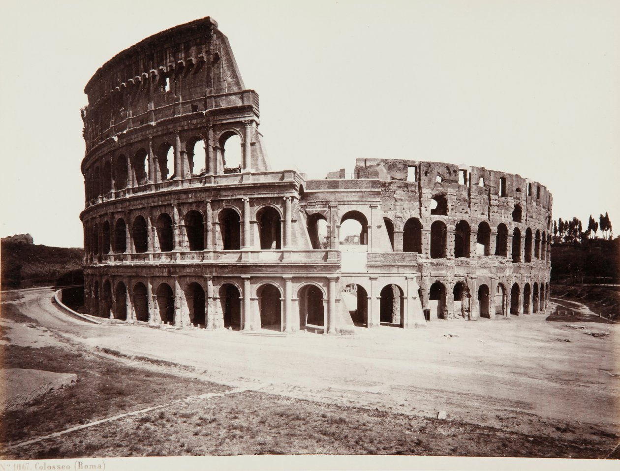 A Colosseum vagy a Flavius-amfiteátrum, Róma alkotó: Giorgio Sommer