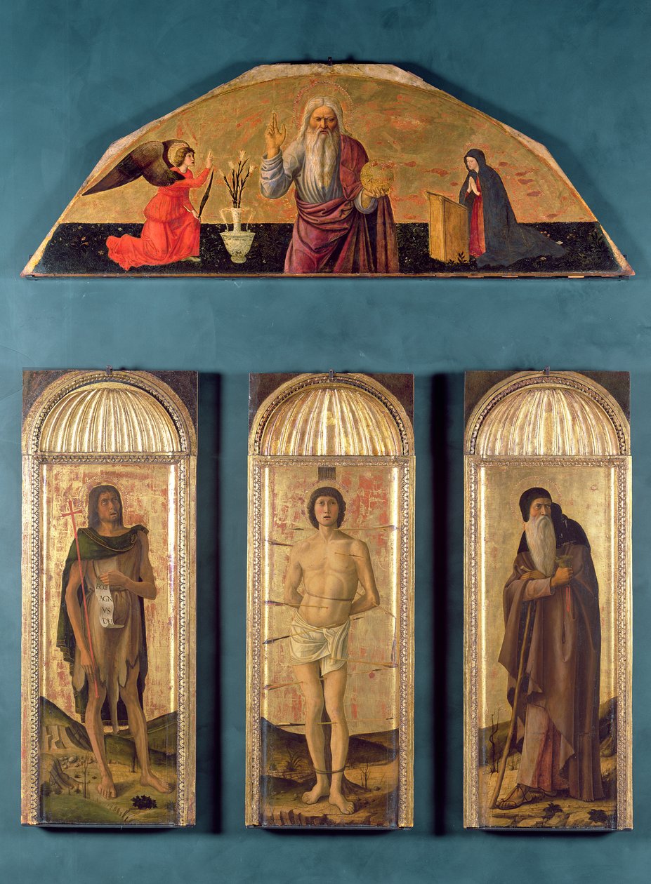 Szent Sebastian Keresztelő Szent János és Szent Antal apát között, az Örökkévalóság és az Angyali üdvözlet lunetában (tempera és aranylevél a táblán) alkotó: Giovanni Bellini