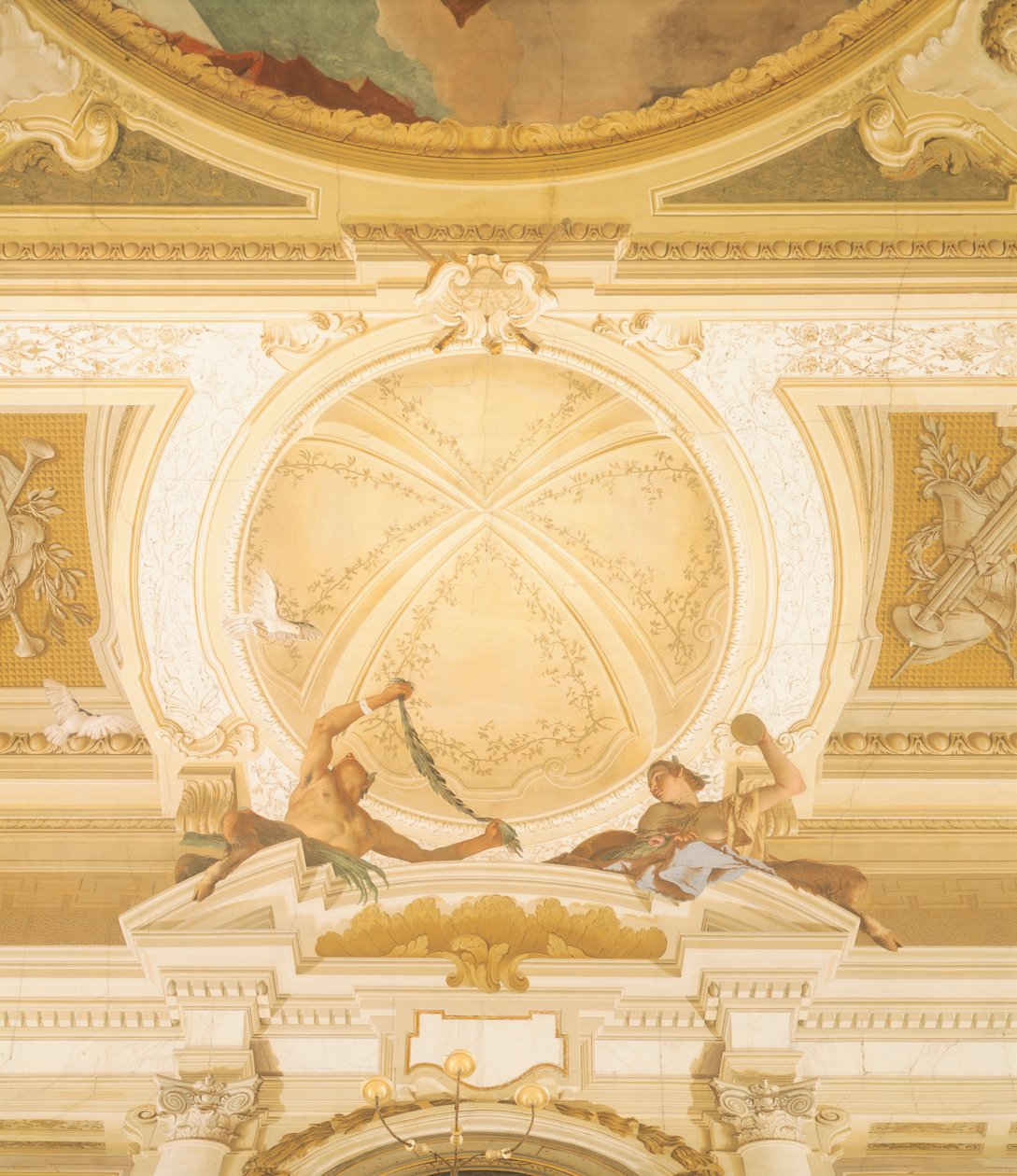 Giambattista Tiepolo (1696-1770) freskói a bálterem mennyezetén, Villa Pisani, Stra, Velence alkotó: Giovanni Battista Tiepolo