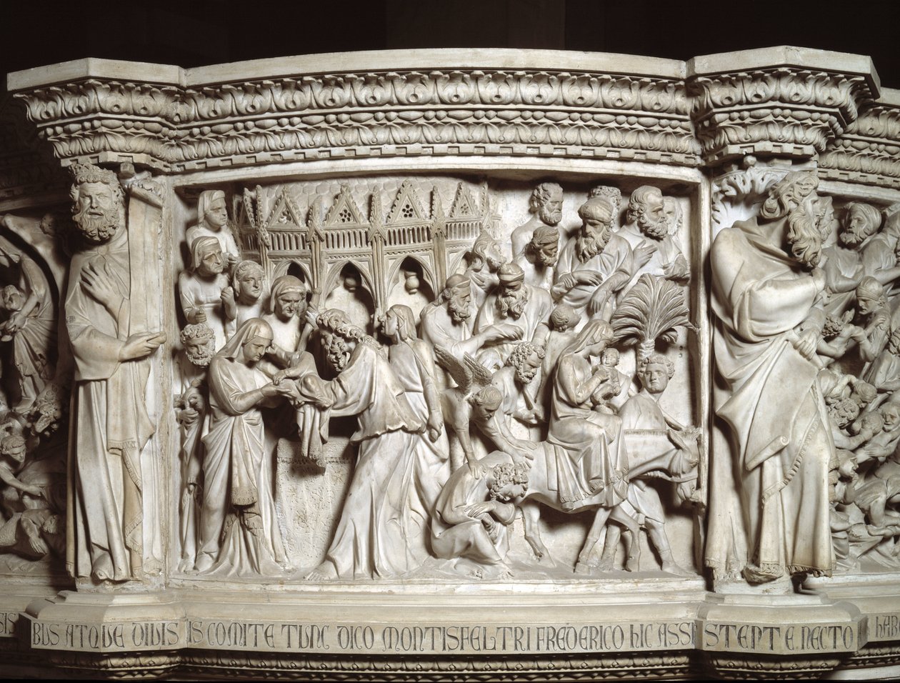Giovanni Pisano (1248-1314) Szék domborműveinek részlete: Jézus bemutatása a templomban és menekülés Egyiptomba (A márvány szószék domborműveinek részlete) 1302-1311 Pisai katedrális (Duomo di Pisa) , Olaszország alkotó: Giovanni Pisano