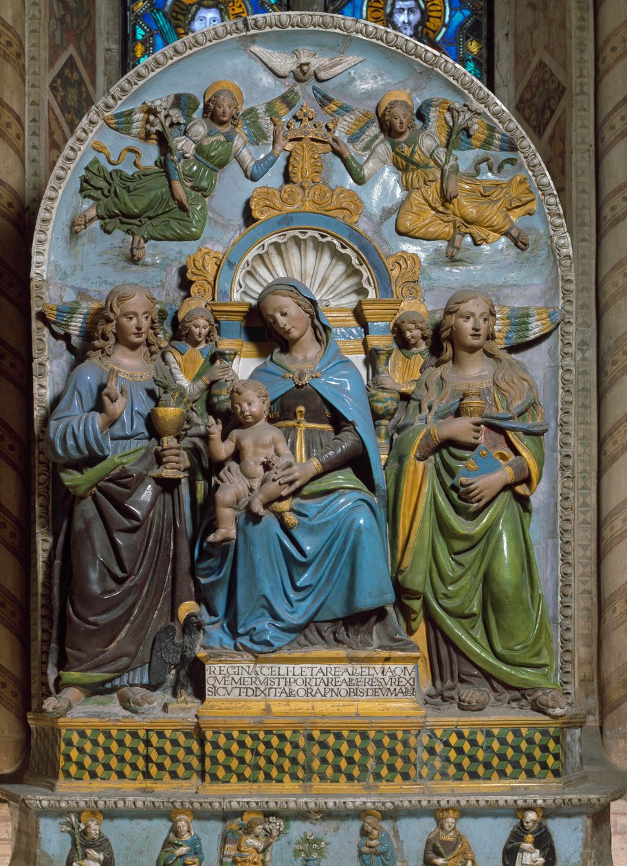 A Szűz és a gyermek Szent Madeleine-nel és Szent János evangélista márvány és terrakotta polikróm, Giovanni della Robbia (1469-1529) Firenze, Santa Croce templom, Cappella Pulci alkotó: Giovanni della Robbia
