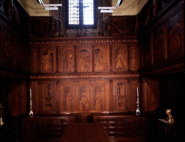 Restaurálás utáni szekrények az északi sekrestyében (Sacrestia delle Messe) (intarziás fa) (lásd: 143297) alkotó: Giuliano da Maiano
