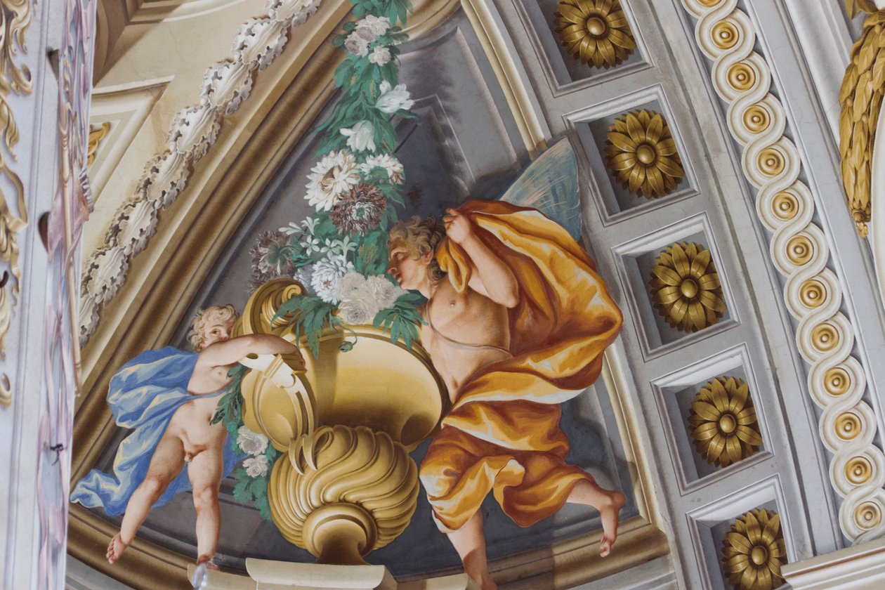 Szárnyas efebek, központi terem Domenico és Giuseppe Valeriani freskóival, vadászrezidencia, Filippo Juvarra (1678-1736), Stupinigi, Piemont, Olaszország alkotó: Giuseppe and Valeriani Domenico Valeriani