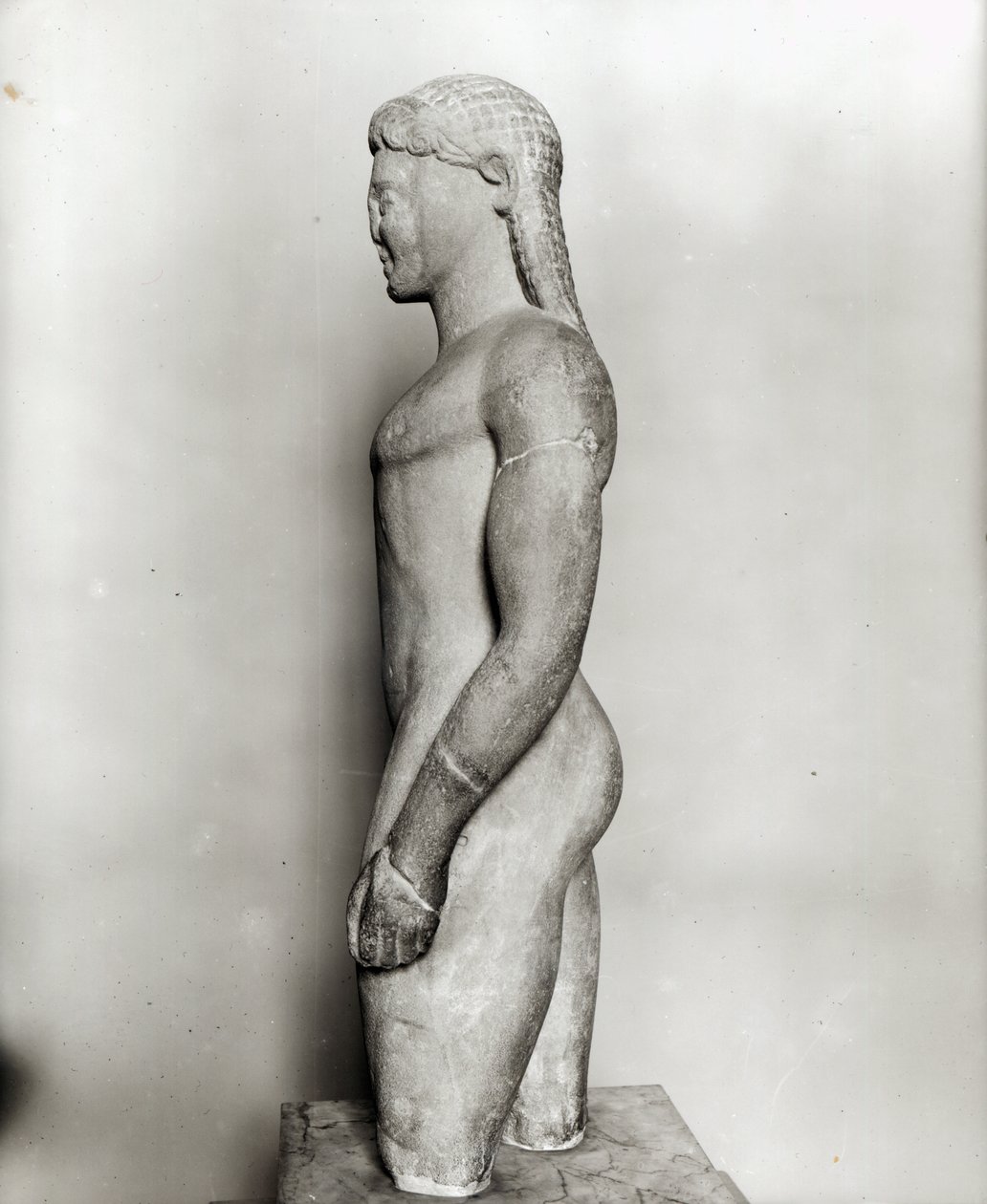 Kouros, Parosból, Asklepios szentélye közelében, ie 540 körül (márvány) (lásd még: 154092, 164837-164838) alkotó: Greek