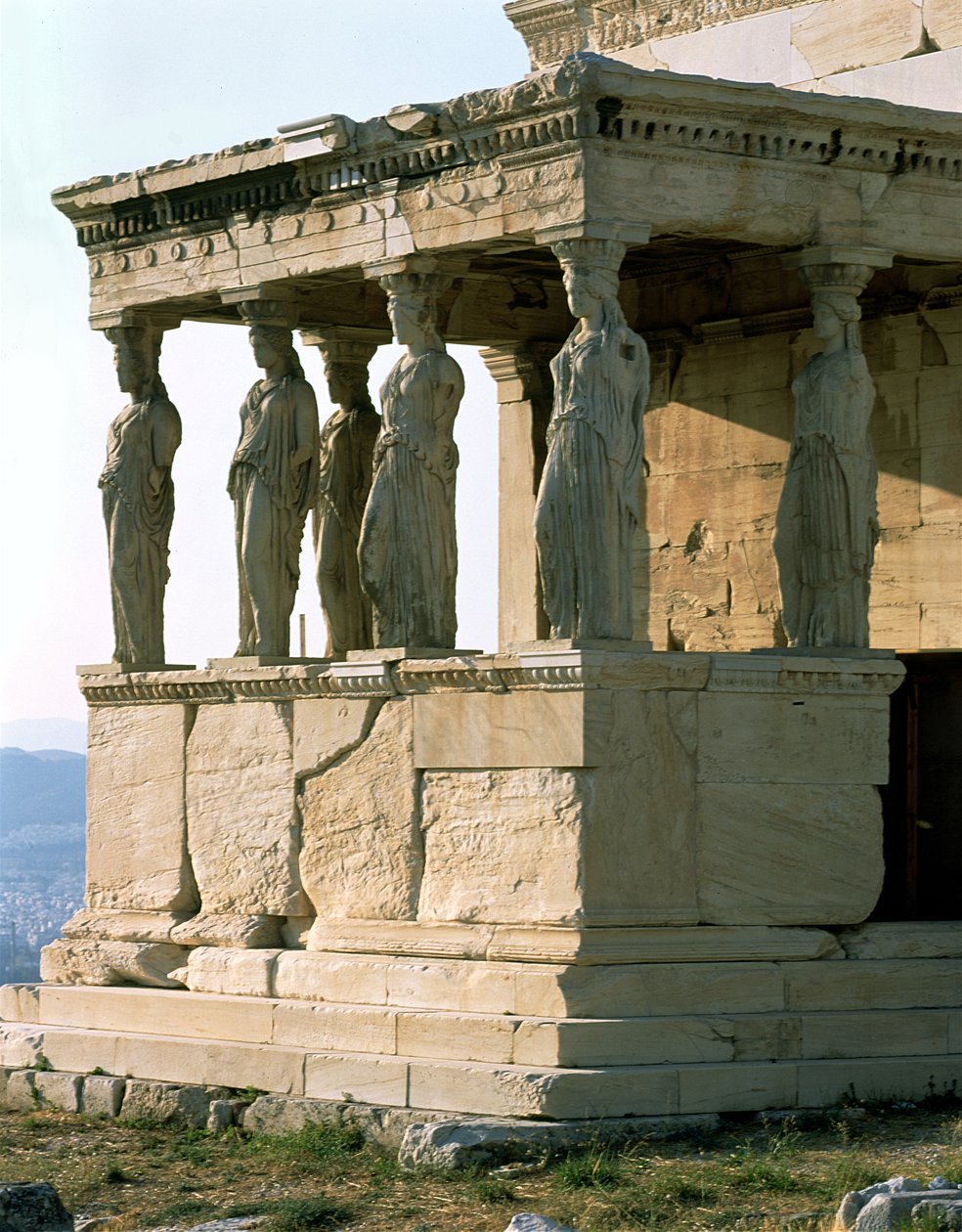 A Leányok tornáca, ie 421-405 körül alkotó: Greek