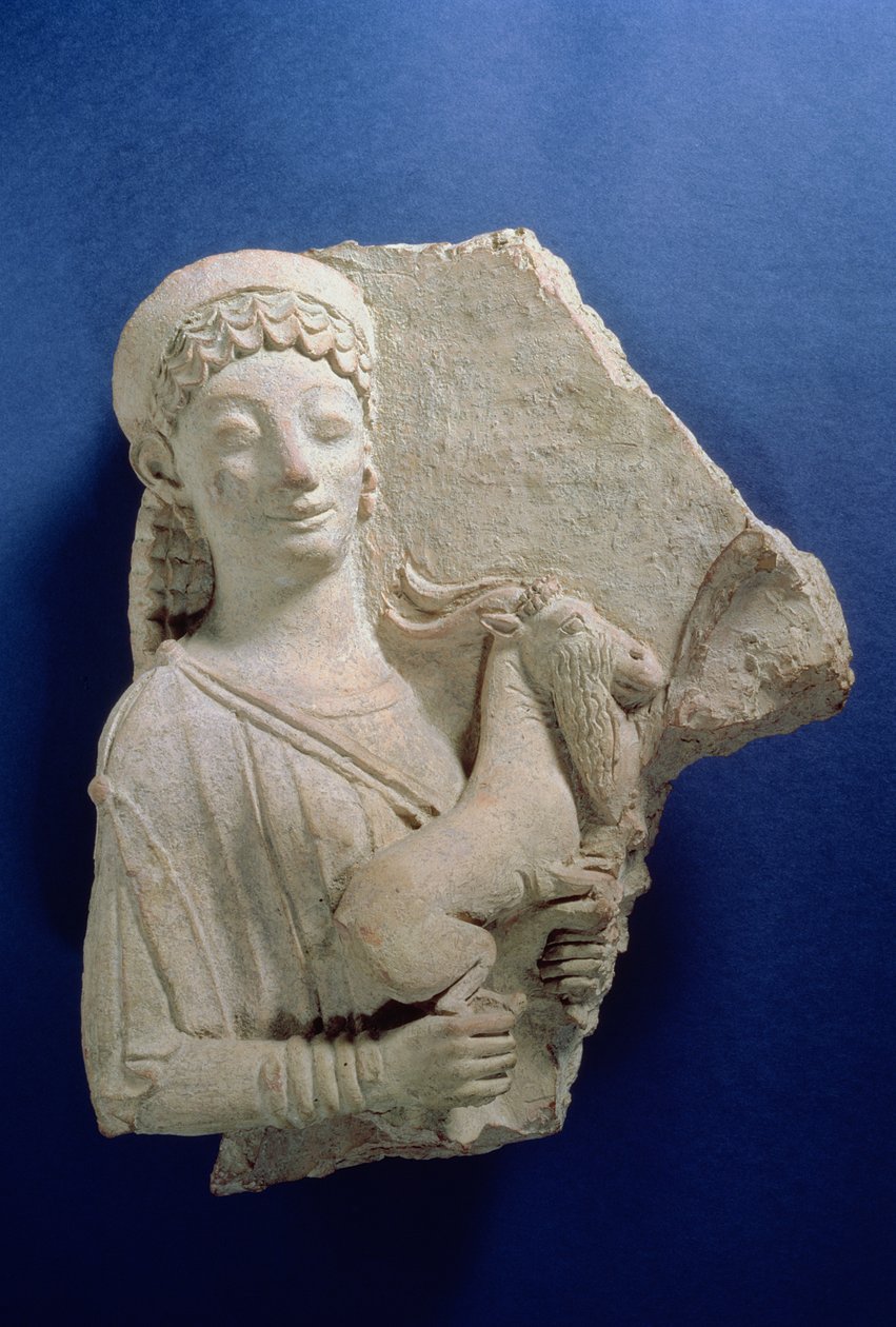 Egy kecskét tartó nő domborműve, archaikus időszak, ie 500 körül (terrakotta) alkotó: Greek