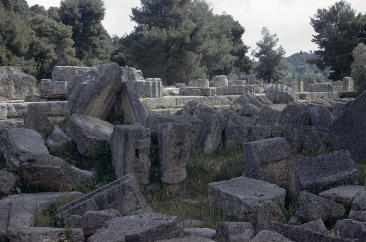 Zeusz templomának maradványai alkotó: Greek