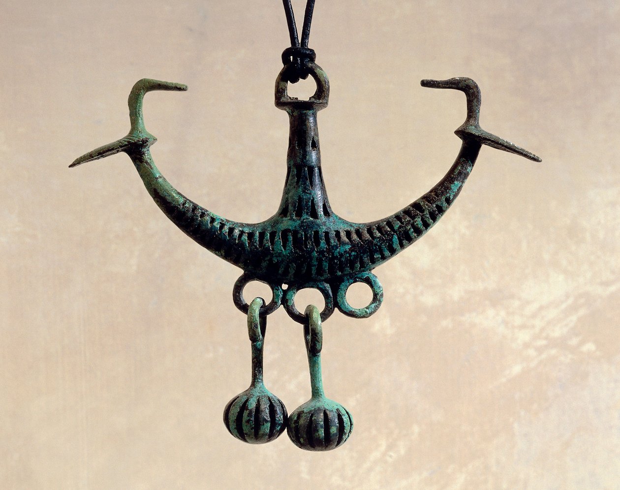Horgony alakú medál, bronz ékszerek, Axioupolisból, Görögországból, Görög civilizáció, Kr.e. 8-7. alkotó: Greek