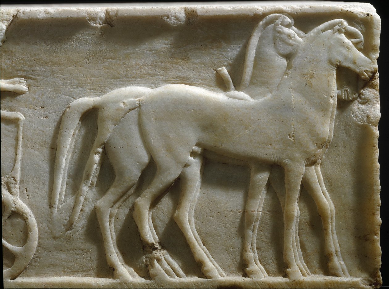 Görög művészet: „” quadrige lovai”” Kouros (fiatal férfi szobor) alapjának részlete. Márvány dombormű. Kr.e. 490. Athénész, Országos Régészeti Múzeum alkotó: Greek