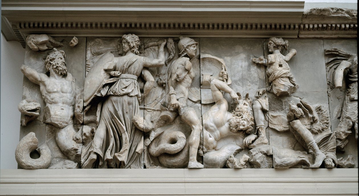 Görög művészet: Hekaté és Artemisz ábrázolása. Zeusz a Pergamon oltárának fríze, II. Eumene alacsony domborműve alkotó: Greek