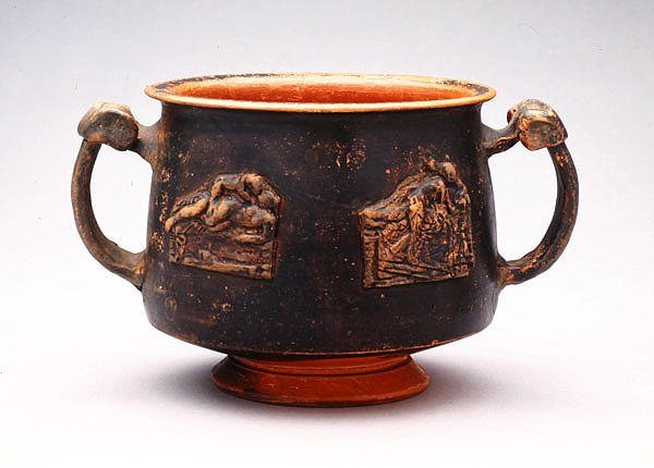 Kantharosz domborművel, Pergamonban találták, Kr.e. 100 körül (kerámia) alkotó: Greek