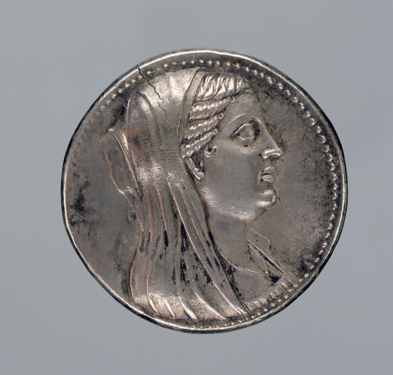 II. Bereniké ezüst Didrachmája (ezüst) (lásd még: 288290) alkotó: Greek