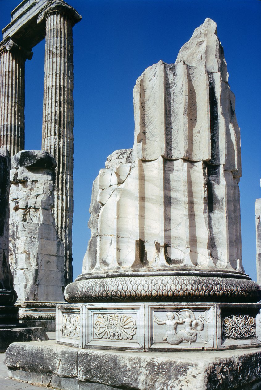 Oszlop alapja Apollón templomában, ie 300 körül alkotó: Greek School