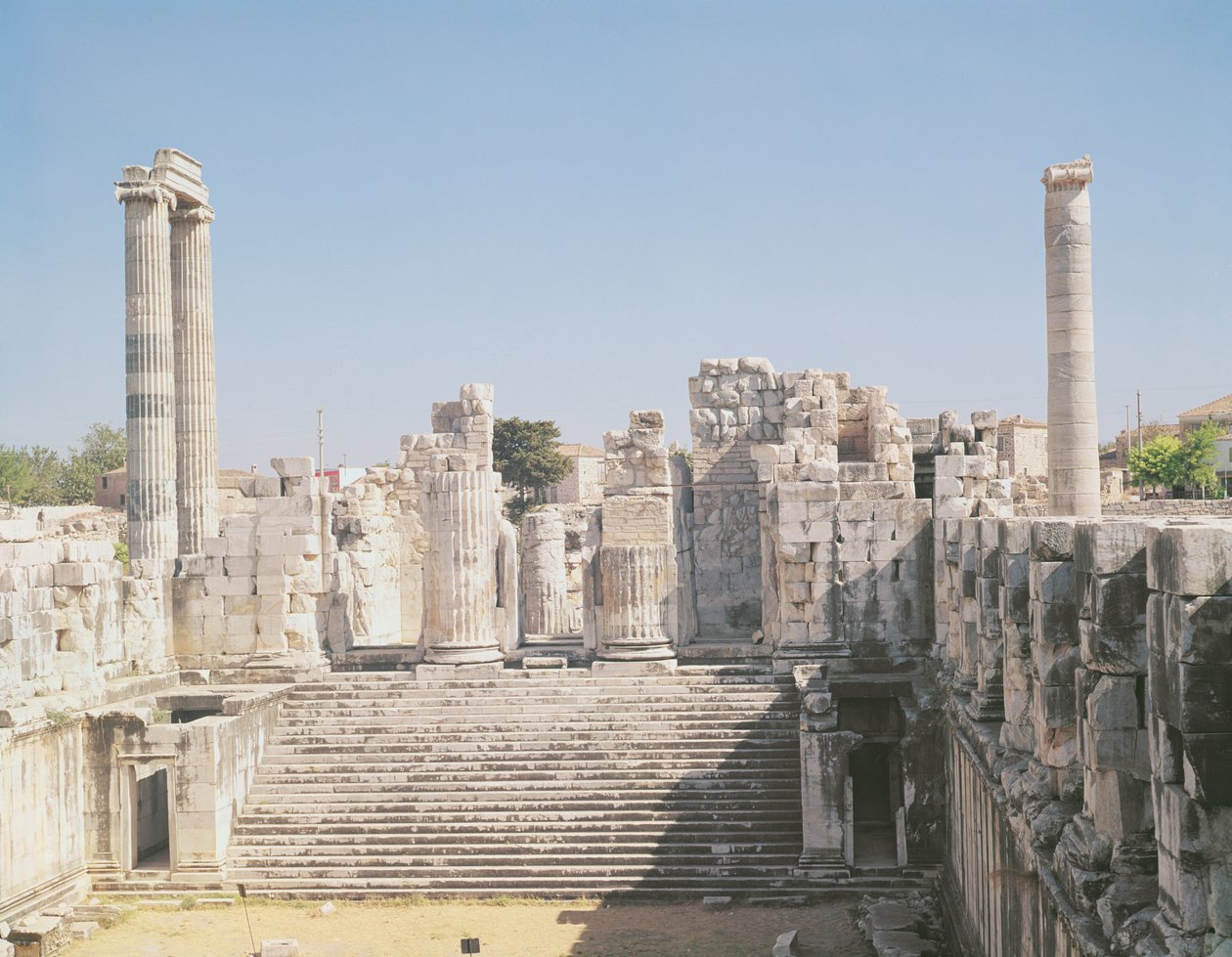 Apollón templomának nagy lépcsője, ie 336 körül alkotó: Greek School