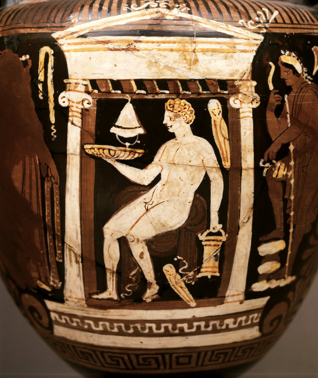 GÖRÖG MŰVÉSZET: Kráter: Apuliai vörös figura volute-kráter. Temetési jelenet. Felajánlási betét..., Kr. e. 330-320 körül (kerámia). alkotó: Greek School