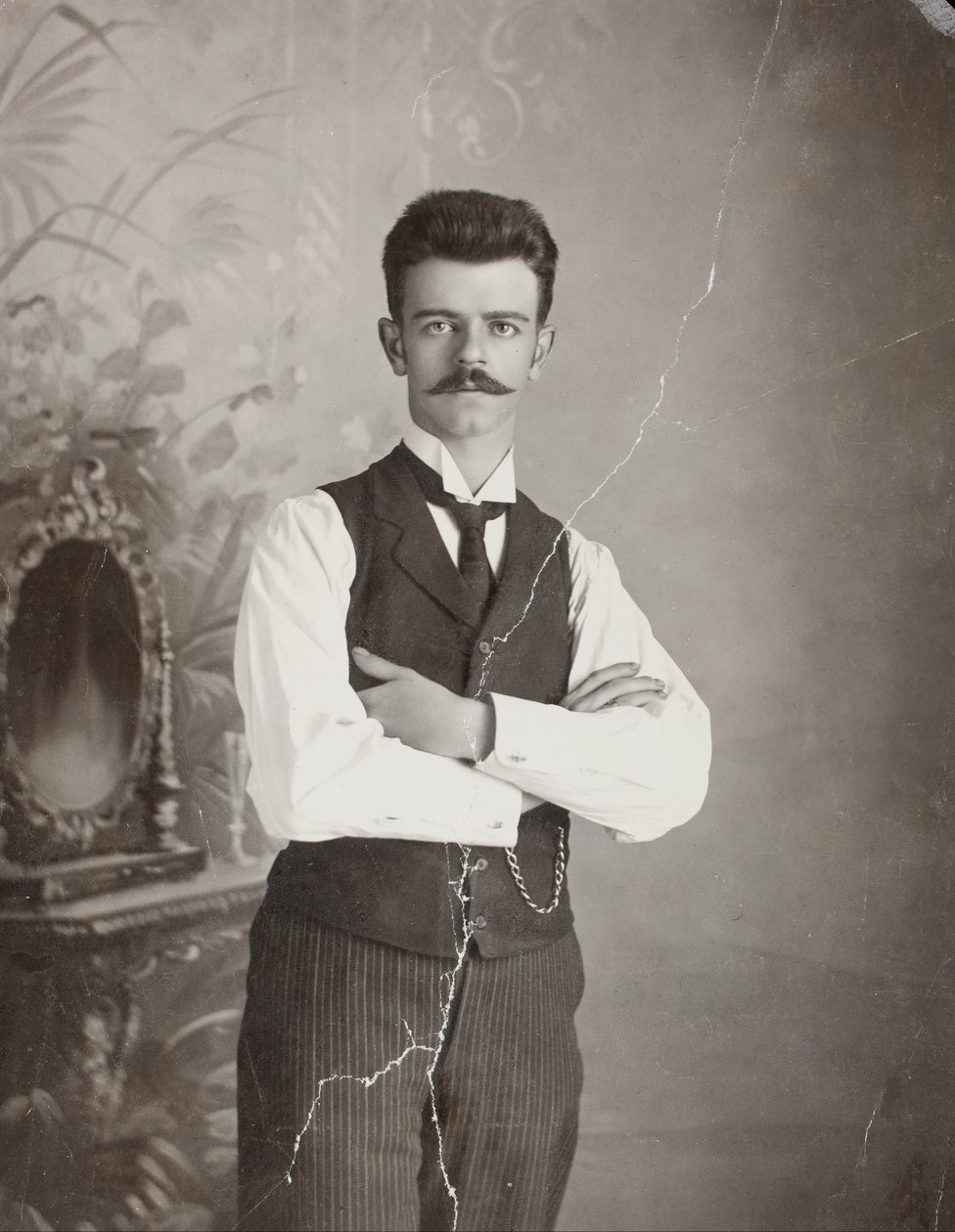 Önarckép alkotó: Guillermo Kahlo