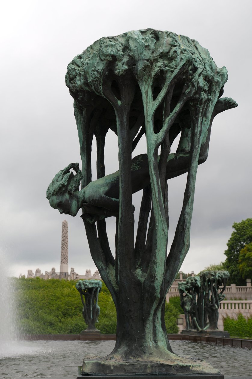 Lány a fán, szobor a Frogner Parkban, Oslo, Norvégia (bronz) alkotó: Gustav Vigeland
