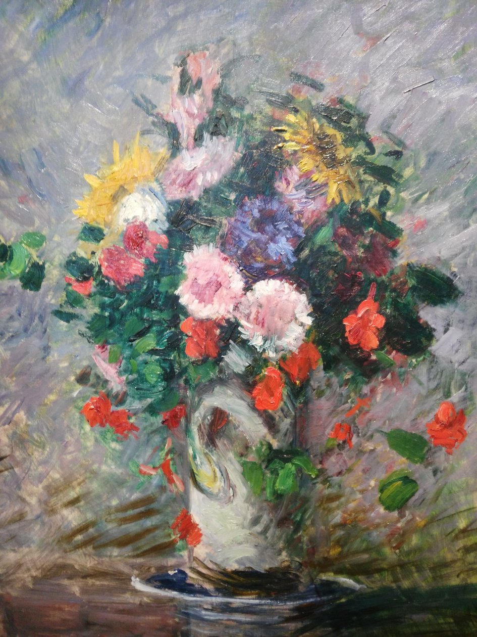 Francia: Bouquet de marguerites, capucines et soleils dans un vase (Margitvirágok, kapucinusok és talpvirágok egy vázában)
Német: Csokor margitvirág, naspolya és napraforgó vázában. alkotó: Gustave Caillebotte