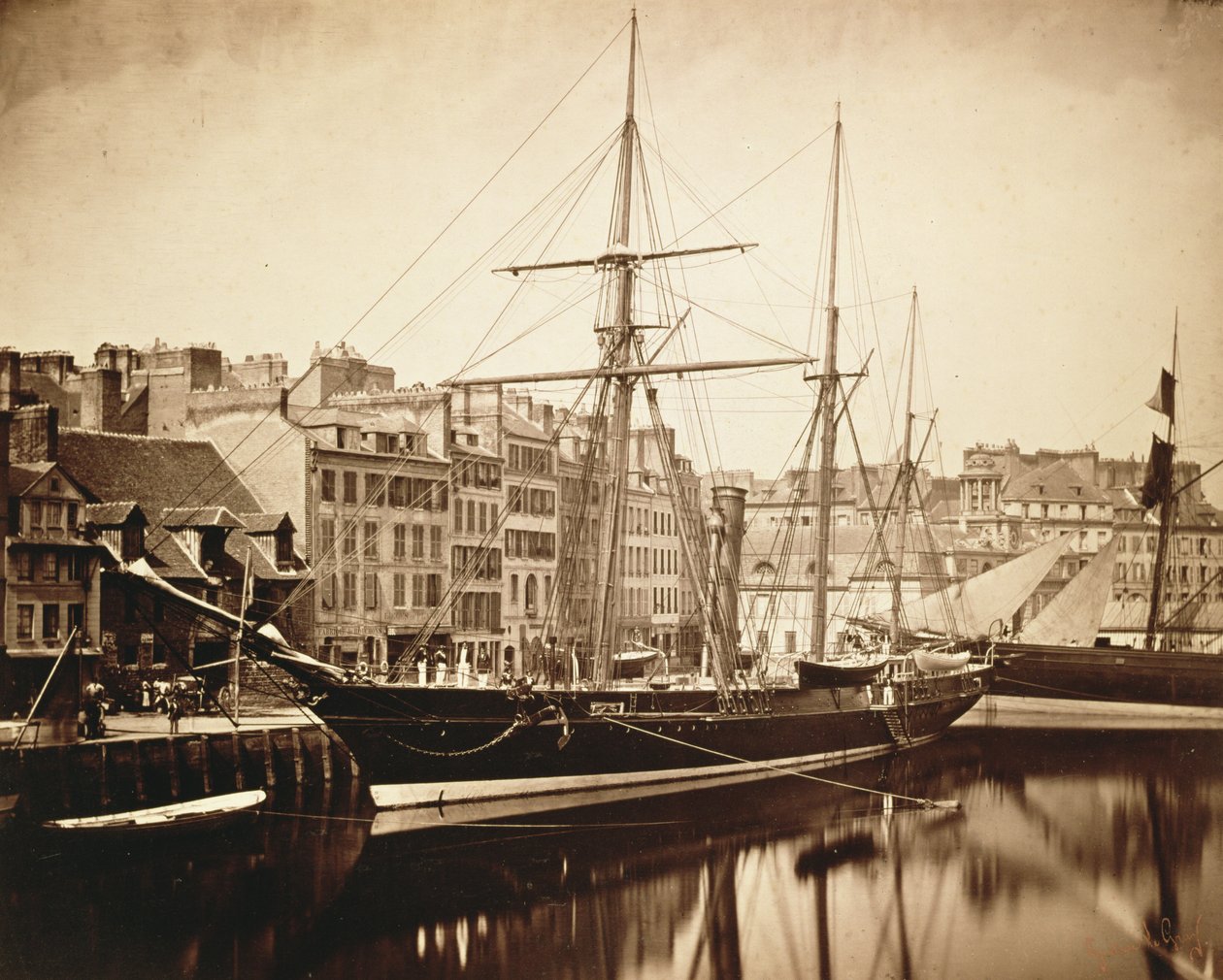 A „La Reine Hortense” birodalmi jacht Le Havre-ban, 1856 (szépia fotó) alkotó: Gustave Le Gray