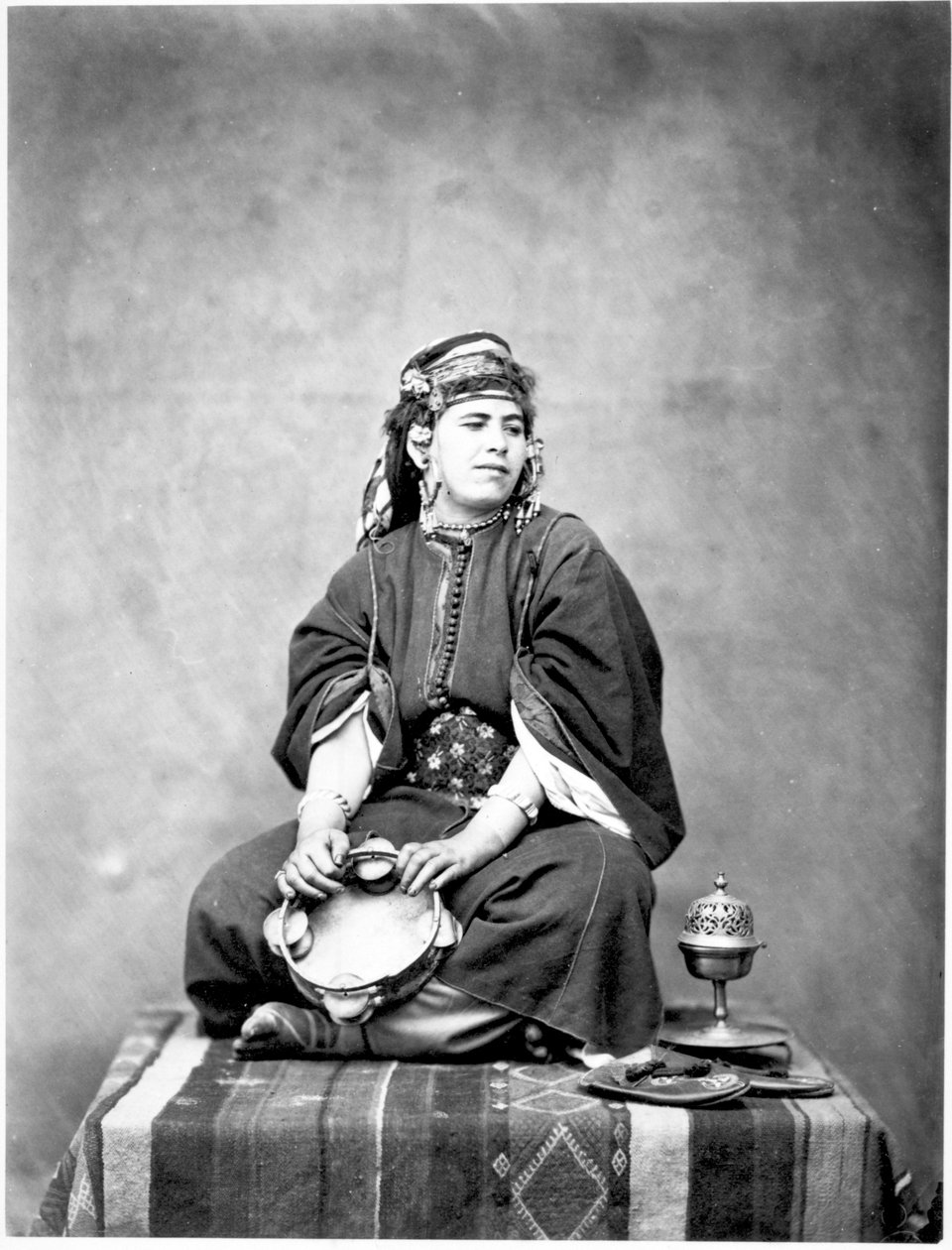 Harem Slave, Algéria, 1859 (albumin nyomat nedves kollódium negatívról) alkotó: Gustave de Beaucorps