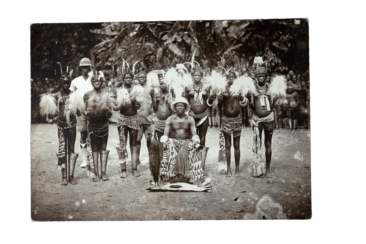 Kameruni főnök asszonyaival, Kamerun, 1930 körül (zselatin ezüst nyomat) alkotó: H. S. Freeman