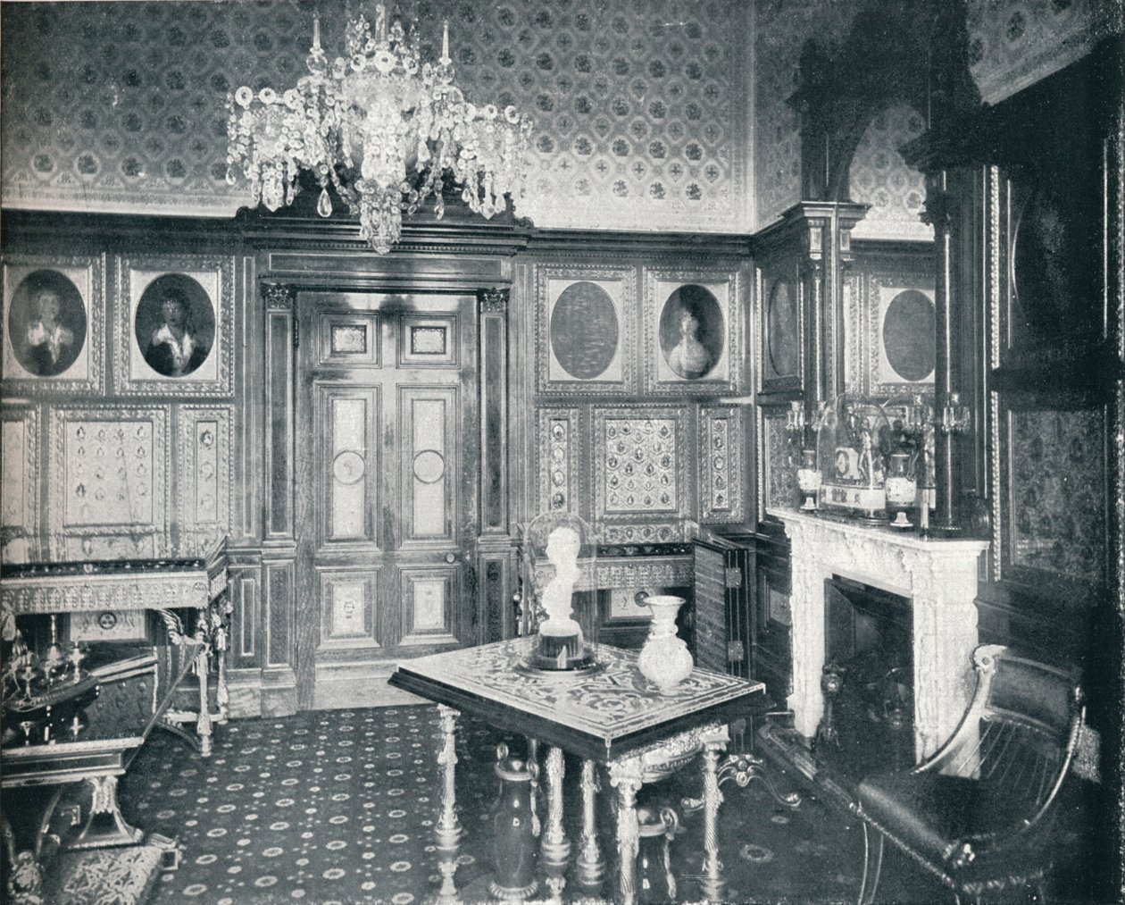 The Queens Private Audience Chamber a Windsor Castle-ben, 1899, 1901 alkotó: HN King